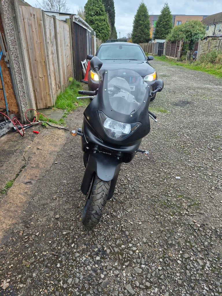 Yamaha YZF600 Thundercat 1997 - Breaking full bike