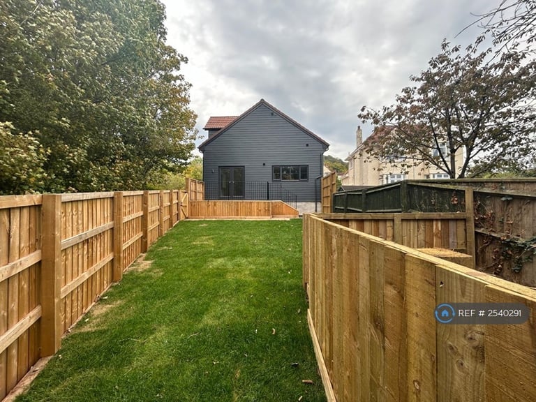 2 bedroom house in Hill Road, Sandford, Winscombe, BS25 (2 bed) (#2540291)