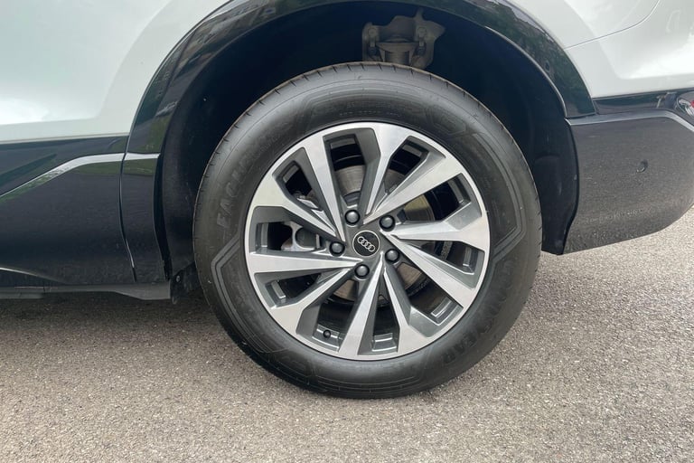 2025 Audi Q6 e-tron 100kWh Performance Sport SUV 5dr Electric Auto (306 ps) ESTATE Electric Autom...