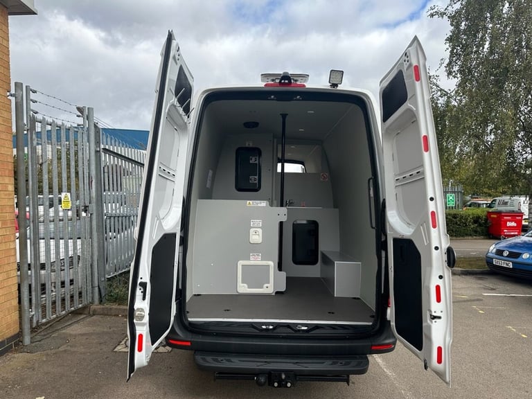 2023 Mercedes-Benz Sprinter 2.0 315 CDI Progressive Panel Van 5dr Diesel Manual LWB RWD L3 H2 Eur...