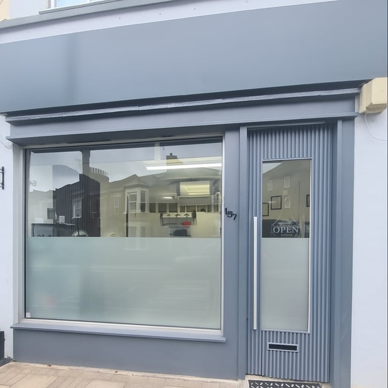 image for Corner Retail/Salon Unit in Barnes SW13 – High Visibility, No Business Rates