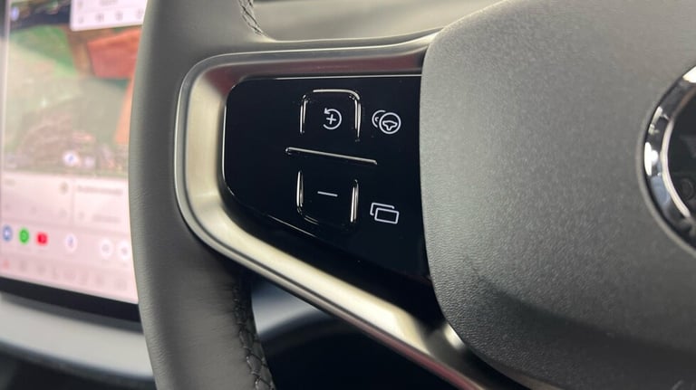 2025 Volvo EX30 Plus, Single Motor Extended Range, Electric Estate Electric Automatic