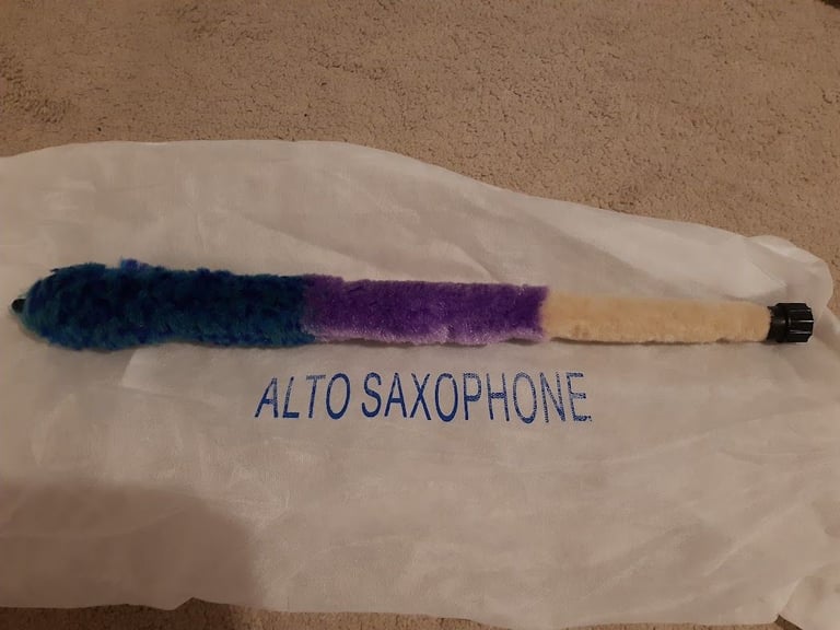 Almost New Alto Sax, and Accessories! Delivery Available