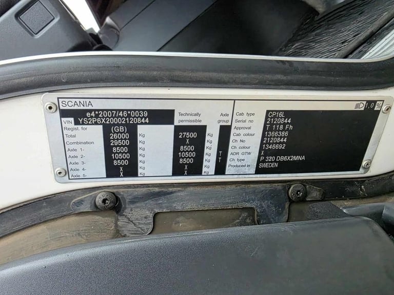 2016 Scania P320 Curtainsider