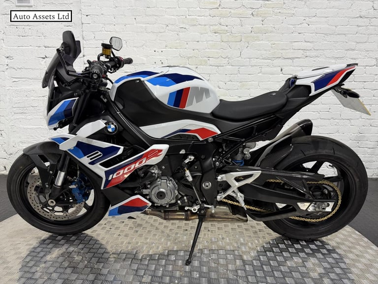2024 BMW M 1000 R 1000 Naked Petrol Claw-shifted Euro 5 (209 ps) Naked Petrol Manual