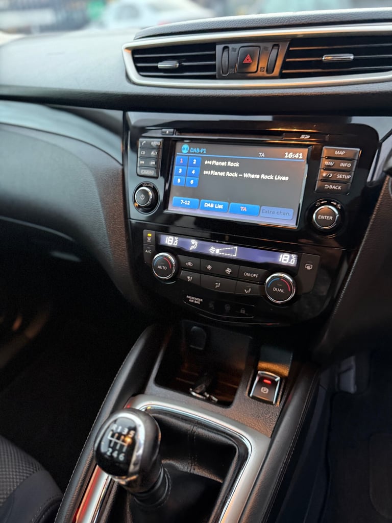 2015 Nissan Qashqai 1.5 dCi Acenta Premium 5dr HATCHBACK Diesel Manual