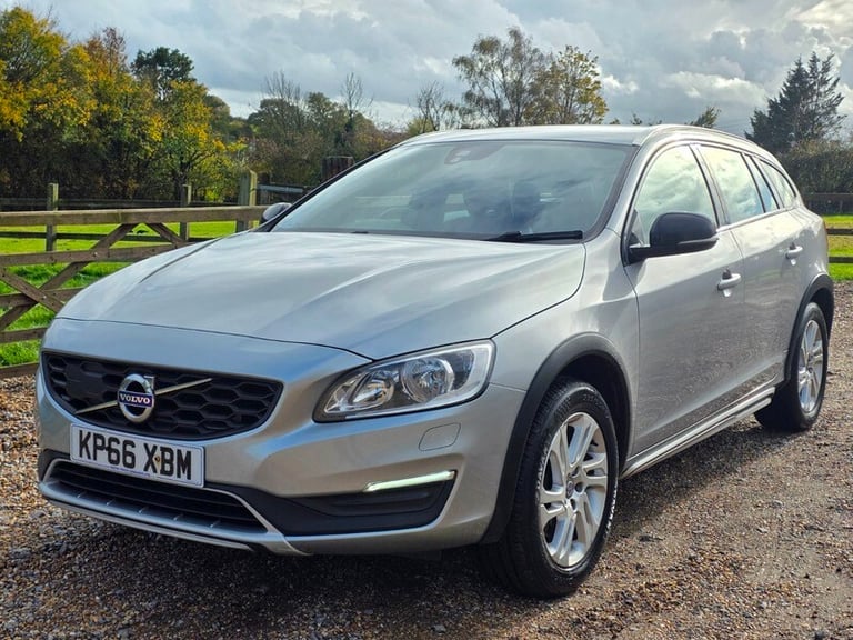 Volvo V60 D4 CROSS COUNTRY SE NAV