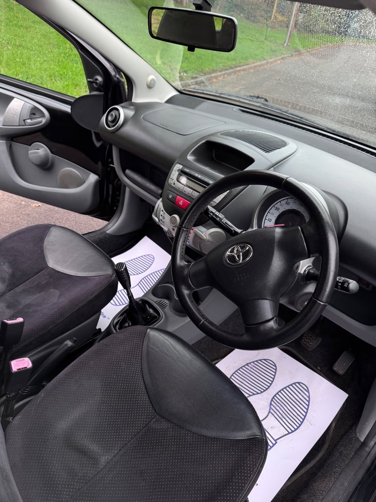 Toyota, AYGO, Hatchback, 2009, Manual, 998 (cc), 5 doors