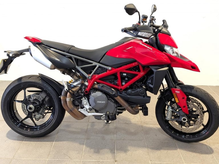 DUCATI HYPERMOTARD 950 2021 - 1 OWNER - FSH - OIL AND RAD GUARD - GENUINE BIKE