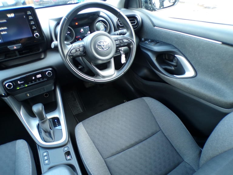 2021 Toyota Yaris 1.5 VVT-h Design Hatchback 5dr Petrol Hybrid E-CVT Euro 6 (s/s) (116 ps) HATCHB...
