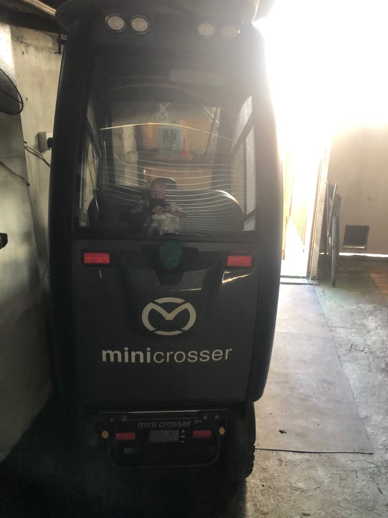 Mobility cabin scooter 