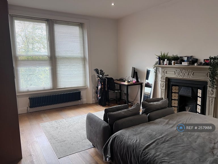 3 bedroom flat in Avenue Road, London, N6 (3 bed) (#2579188)