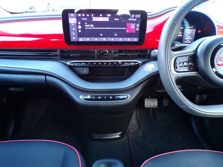 2022 Fiat 500 24kw 95hp Electric (red) HATCHBACK Electric Automatic