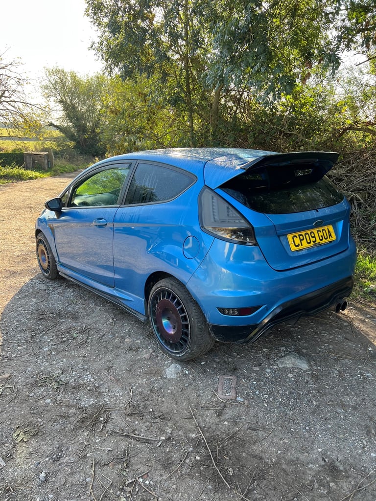 8 CARS FOR SALE - RUN DRIVE MOT 