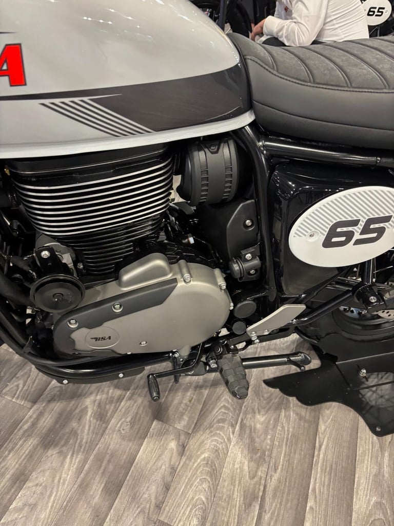 BSA Scrambler 650cc Classic Motorcycle Gold Star 