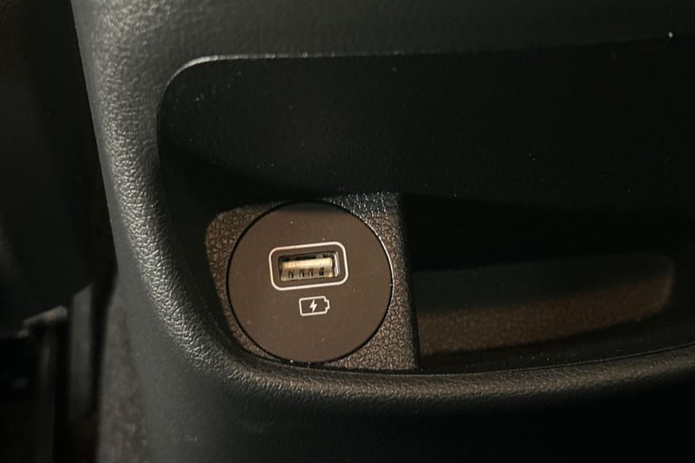 2022 Hyundai KONA 95760 Hatchback Petrol Manual