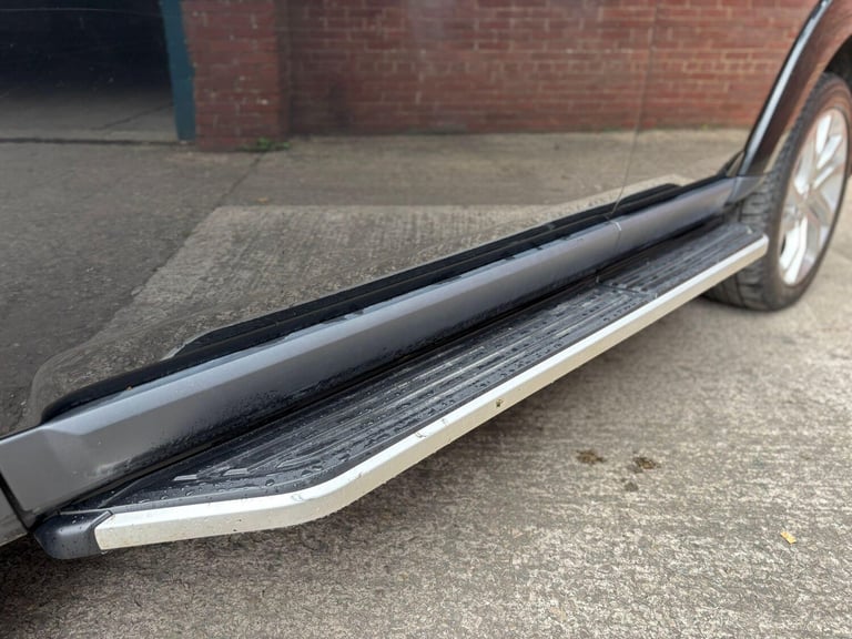 2016 Land Rover Discovery 4 3.0 SD V6 Landmark Auto 4WD Euro 6 (s/s) 5dr ESTATE Diesel Automatic