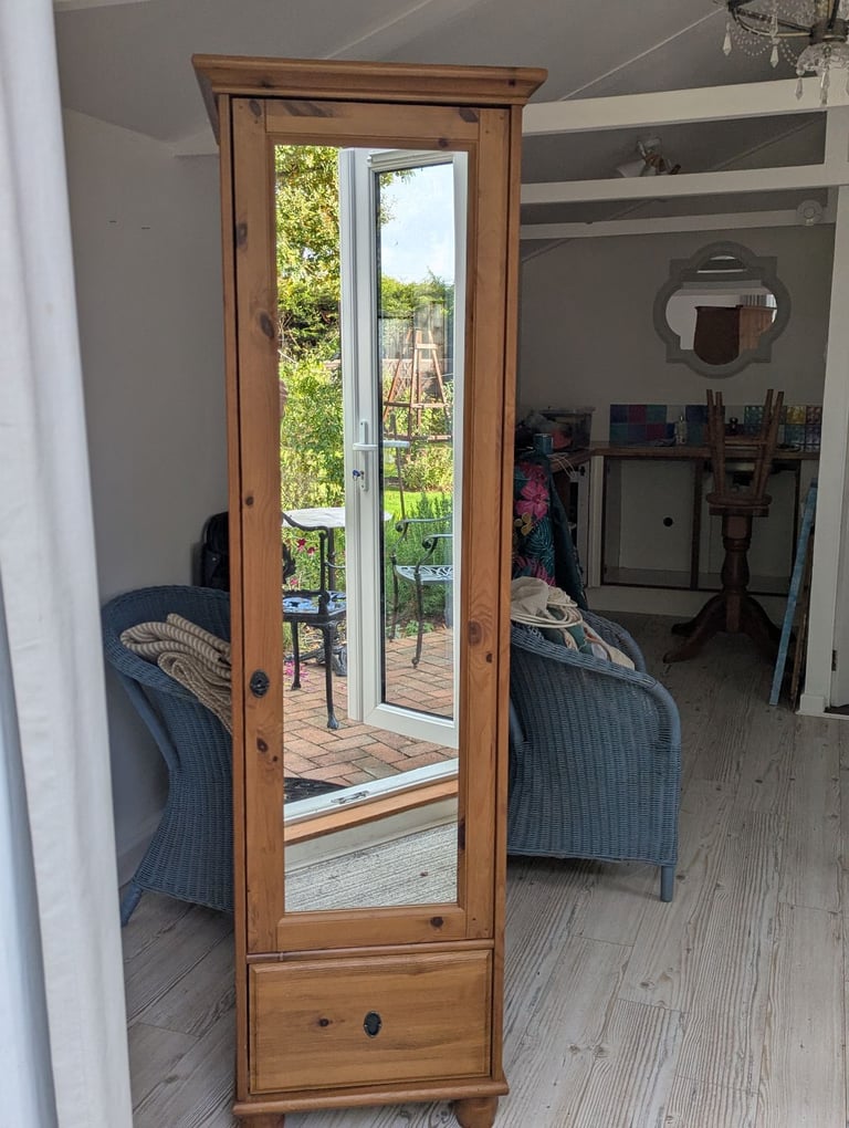 Single wardrobe solid wood as new