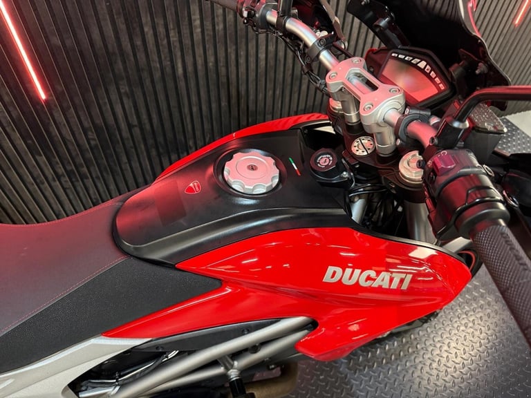 2015 Ducati Hyperstrada 821 821 Euro 3
