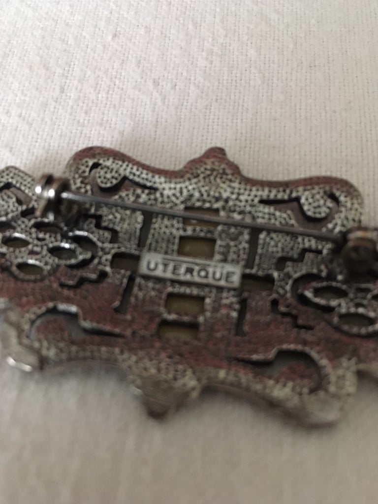 Italian UTERQUE Vintage Costume Pin Brooch