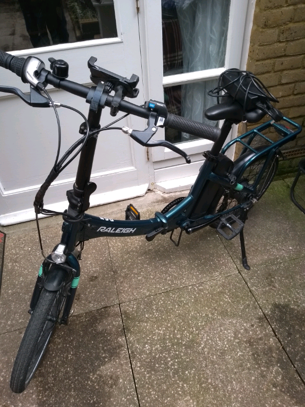 Raleigh evo electric folding cheap bike 20 wheel review