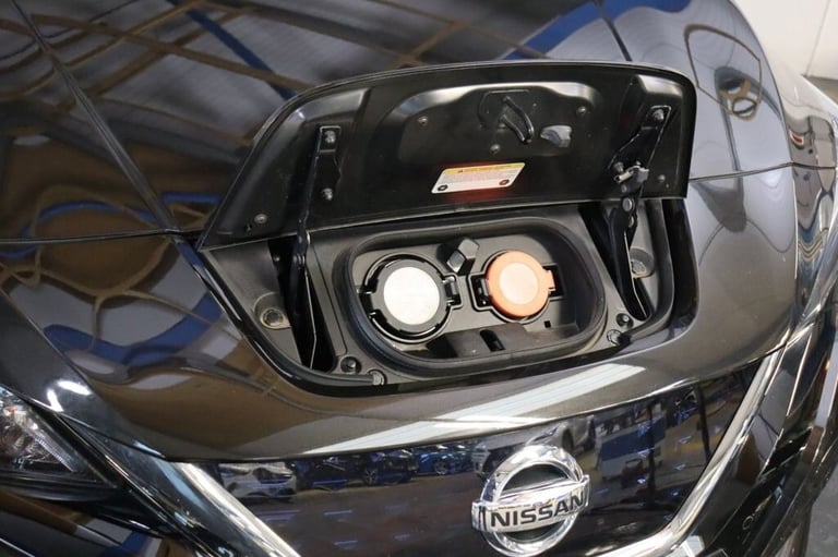 2021 Nissan Leaf 40kWh N-Connecta 5dr Auto (SAT NAV, HEATED SEATS) Hatchback ELECTRIC Automatic