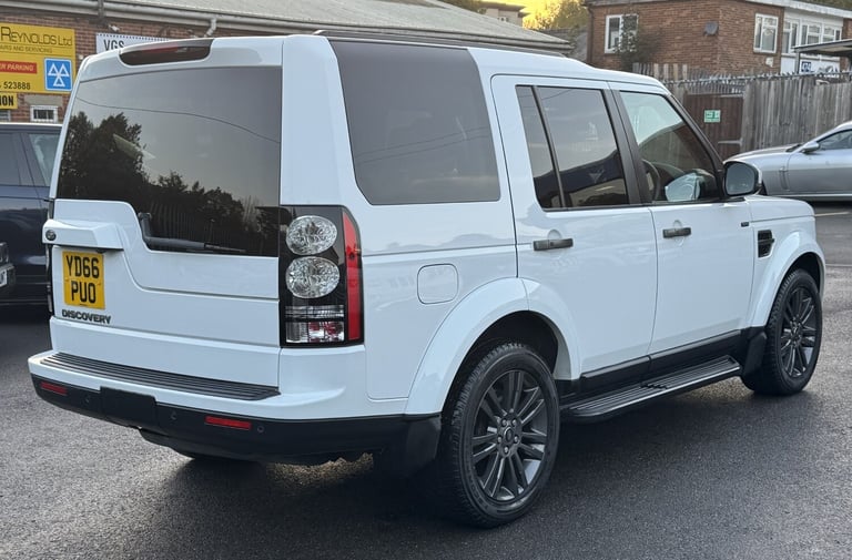 2016 Land Rover Discovery 3.0 SD V6 Graphite SUV 5dr Diesel Auto 4WD Euro 6 (s/s) (256 bhp) ESTAT...