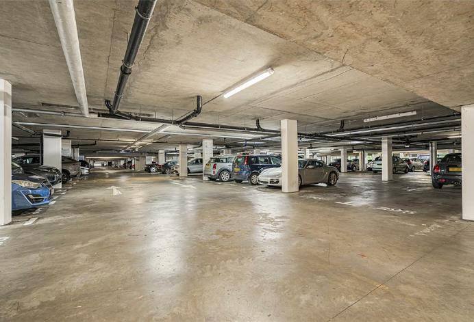1 BEDROOM FLAT ROYAL QUARTER SEVEN KINGS WAY, KINGSTON UPON THAMES   