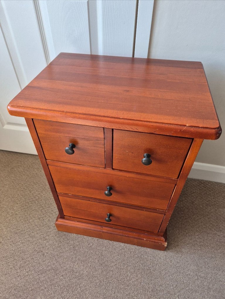 Lovely 2 over 2 small wooden drawer unit - approx 62cm tall x 45cm wide x 33cm deep