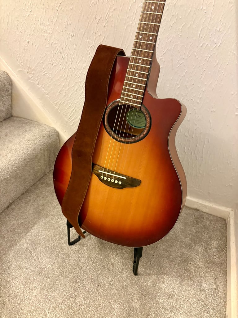 Levys Suede Guitar Strap Like NEW (never fitted rrp £35) 🎸🎶🎁