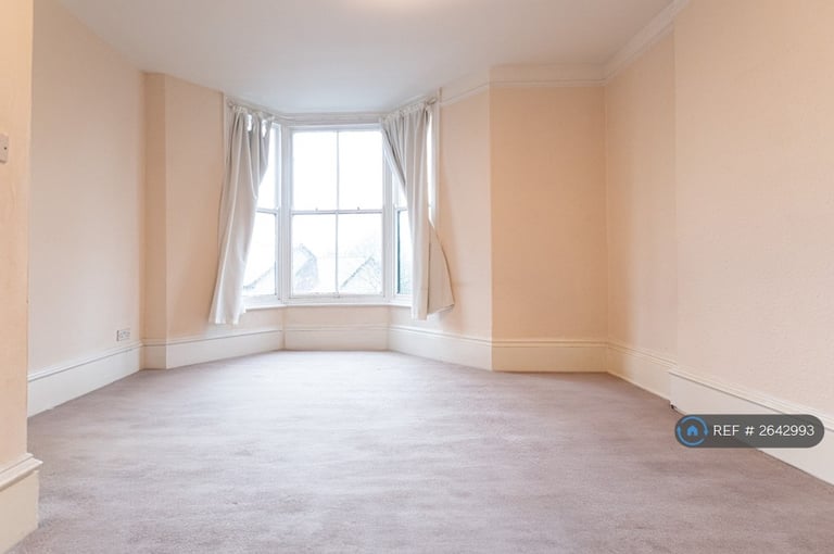 2 bedroom flat in Bath Road, Buxton, SK17 (2 bed) (#2642993)