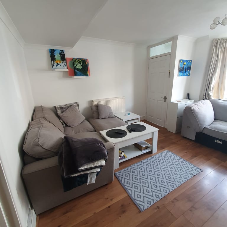 🏡 Single Room in Friendly House Share-Caversham