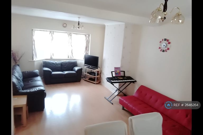 image for 3 bedroom house in Elsa Road, Welling, DA16 (3 bed) (#2646264)