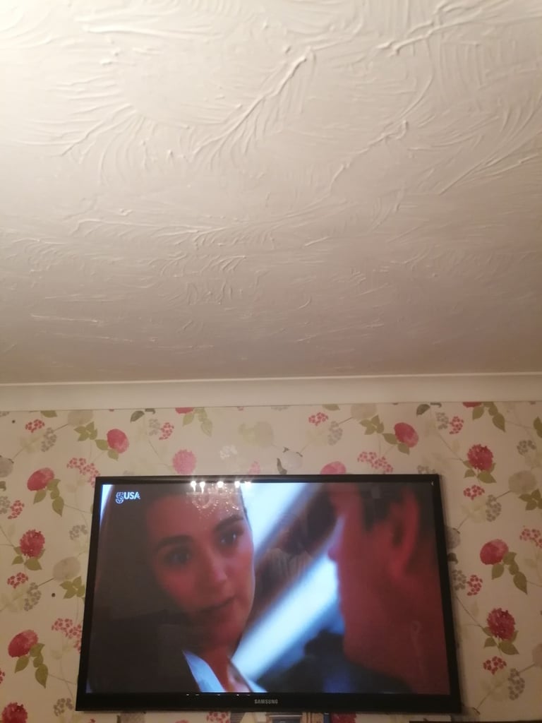 TV 51 INCH TELEVISION SAMSUNG WITH REMOTE NICE CONDITION CAN DELIVER £130