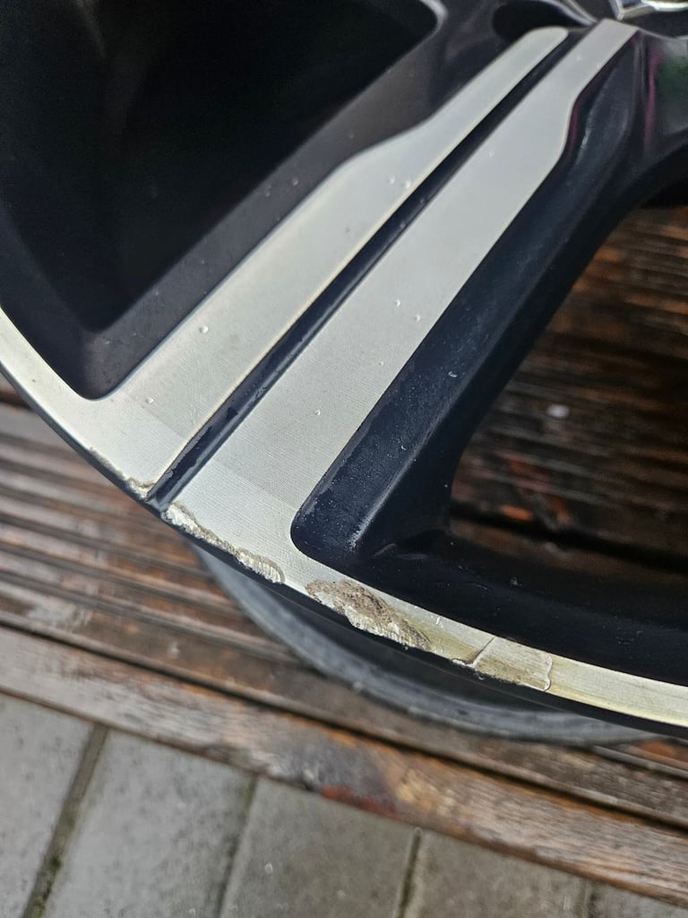 Volvo 18 inch, R design alloy wheel