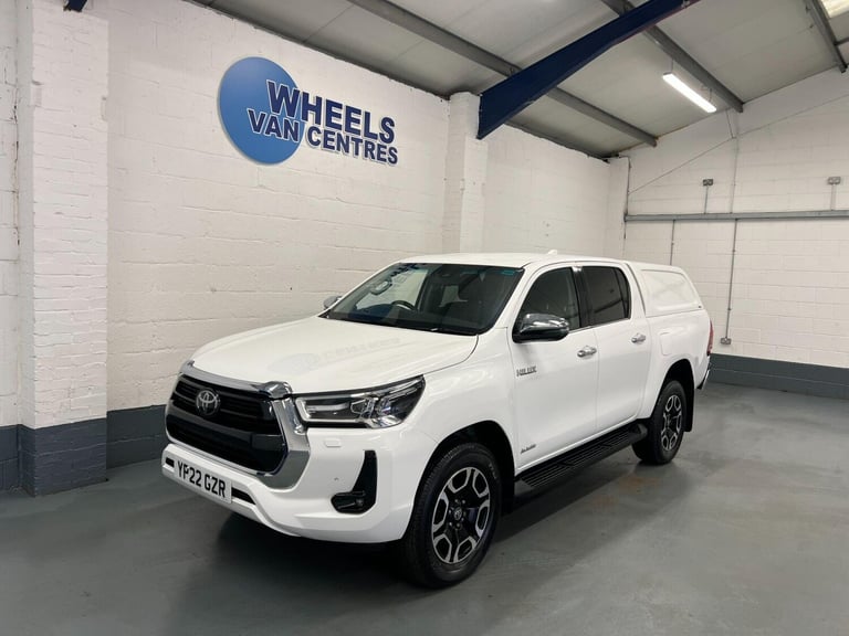 2022 Toyota Hilux 2.8 D-4D Invincible Auto 4WD Euro 6 (s/s) 4dr Pickup Diesel Automatic