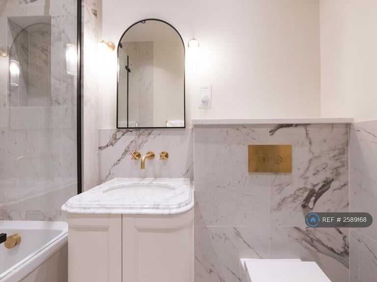 2 bedroom flat in Heath Road, London, TW1 (2 bed) (#2589168)