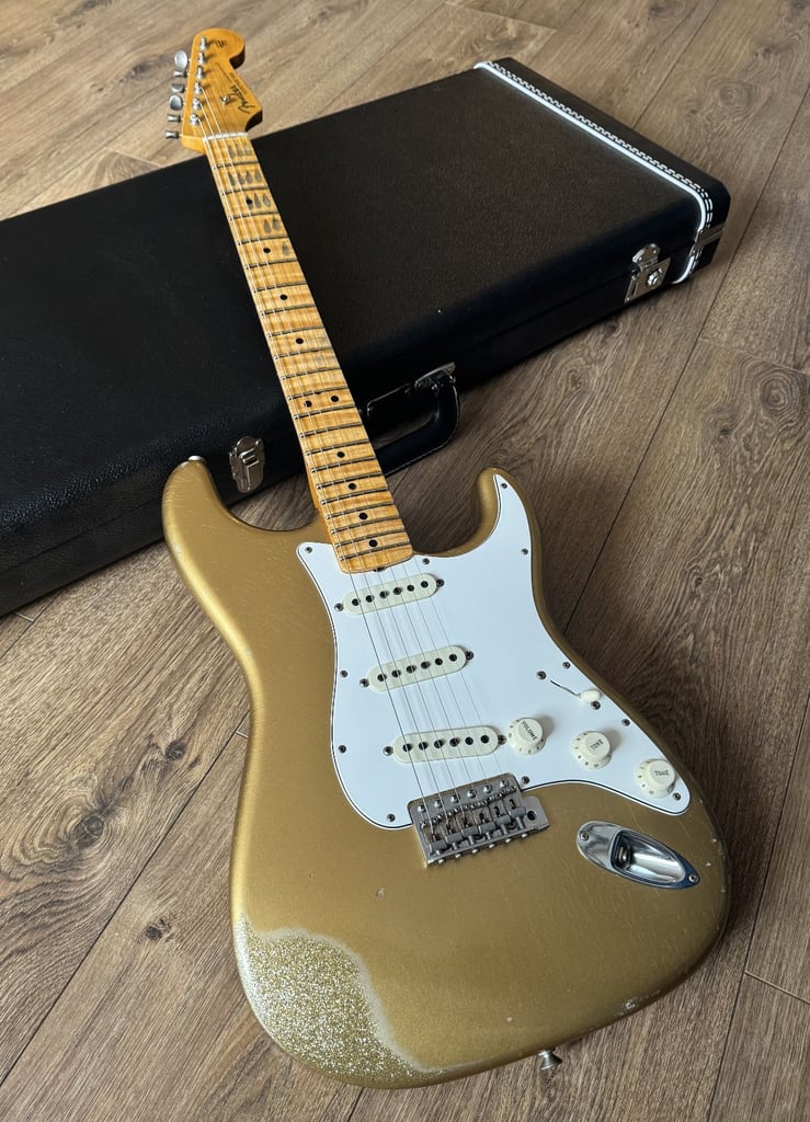 Fender Custom Shop LTD ’64 Special Stratocaster Relic Aztec Gold over Gold Sparkle