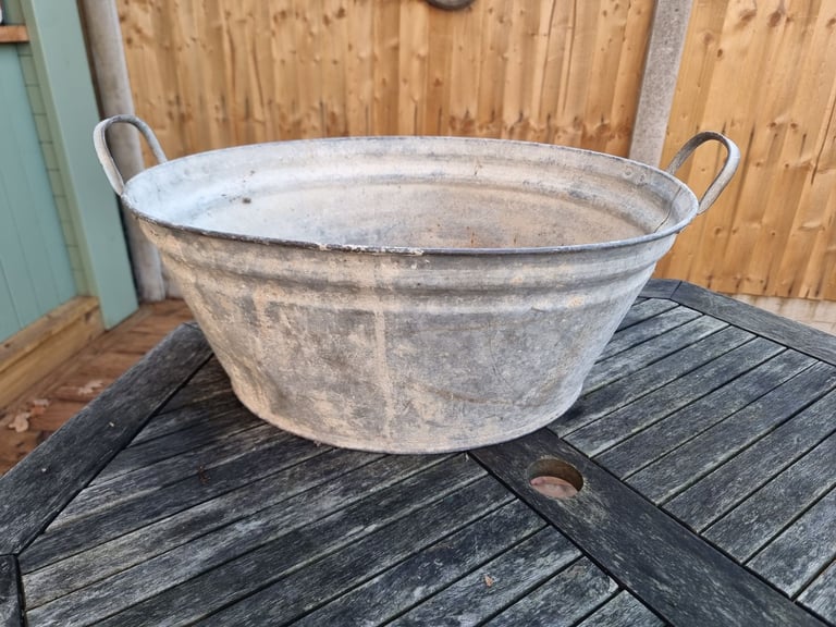 image for Old galvanised tub 