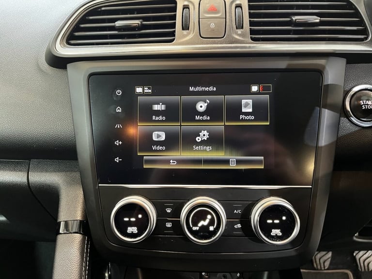 2019 Renault Kadjar 1.3 TCe Iconic SUV 5dr Petrol Manual Euro 6 (s/s) (140 ps) HATCHBACK Petrol M...