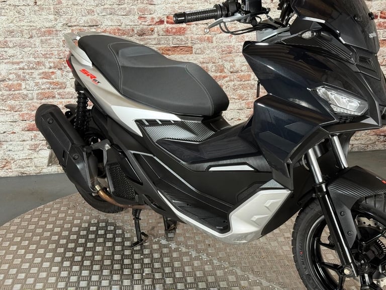 APRILIA SR - 2024 Petrol Automatic in Black