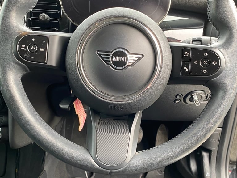2023 MINI Hatch 1.5 Cooper Classic Hatchback 3dr Petrol Manual Euro 6 (s/s) (136 ps) Hatchback Pe...