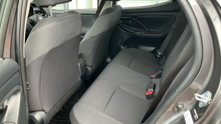 2022 Toyota Yaris 1.5 Hybrid Icon 5dr CVT Hybrid Hatchback Hatchback Hybrid Automatic