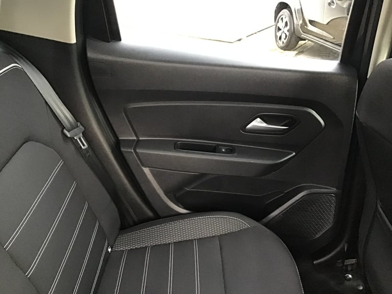 2022 Dacia Duster 1.3 TCe 150 Prestige 5dr EDC HATCHBACK PETROL Automatic