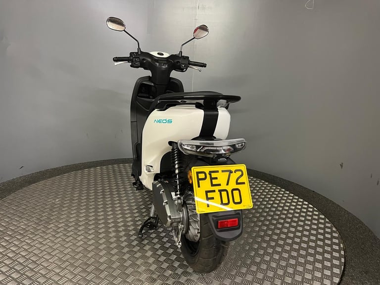 Yamaha Neos 2022 72 Plate Twin Battery  Moped Ride from 16 years / 45 mile range