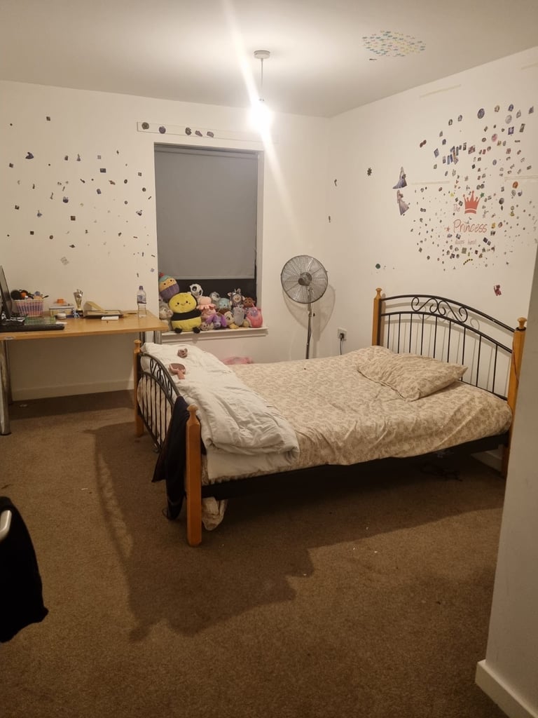 Room for girls/separate 