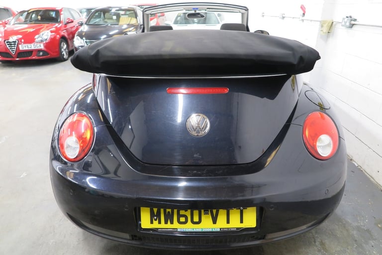 2011 Volkswagen Beetle 1.6 Sola 2dr CONVERTIBLE Petrol Manual