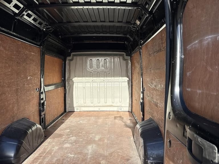 Citroen Relay 2.2 BlueHDi 35 Enterprise Panel Van 