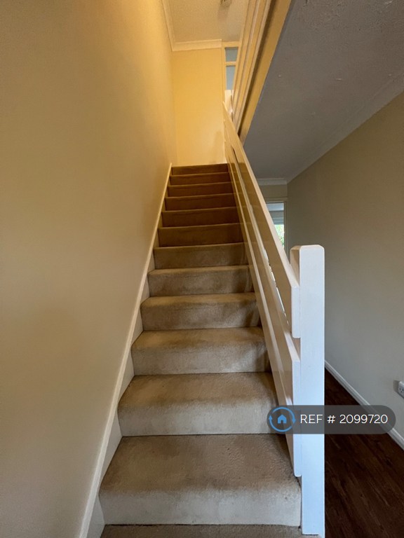 3 bedroom house in Lagonda Close, Newport Pagnell, MK16 (3 bed) (#2099720)