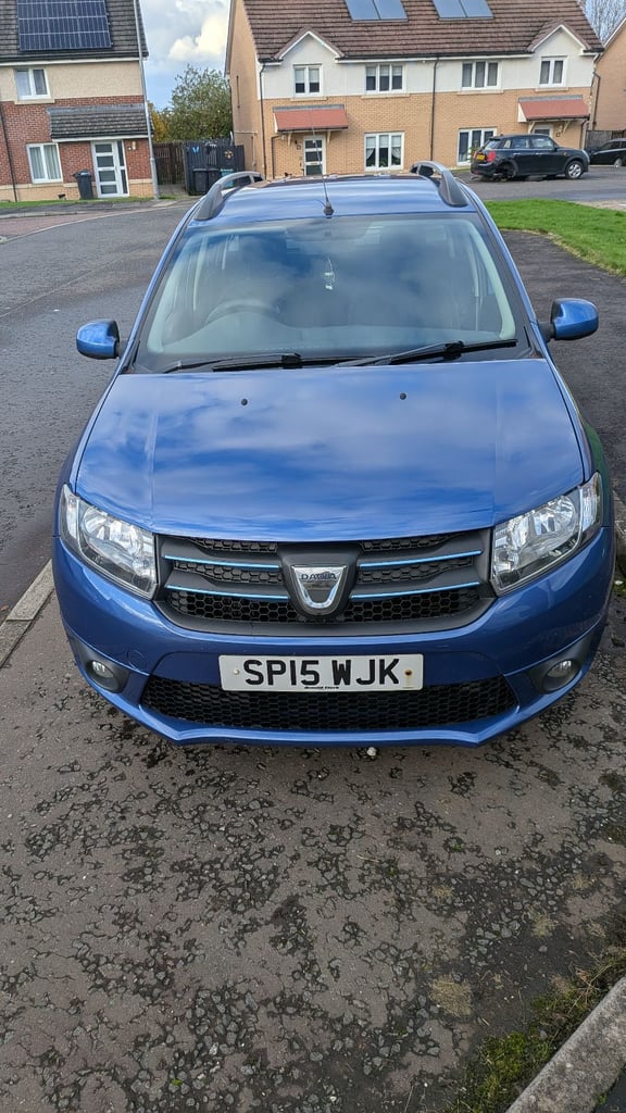 Dacia Logan mpv estate car